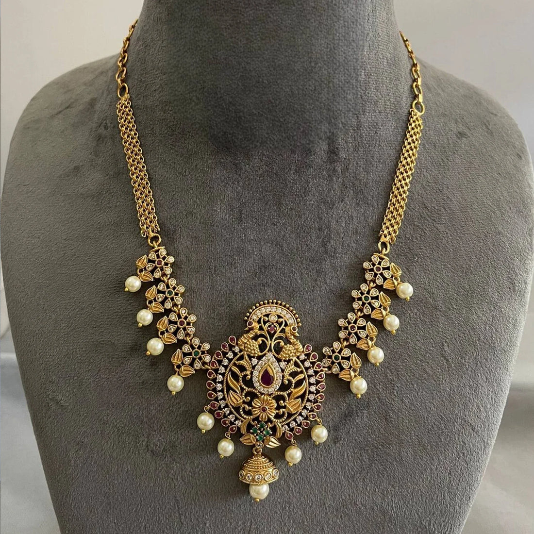 Antique Temple Pendant Gold Plated Choker Set with Pearls