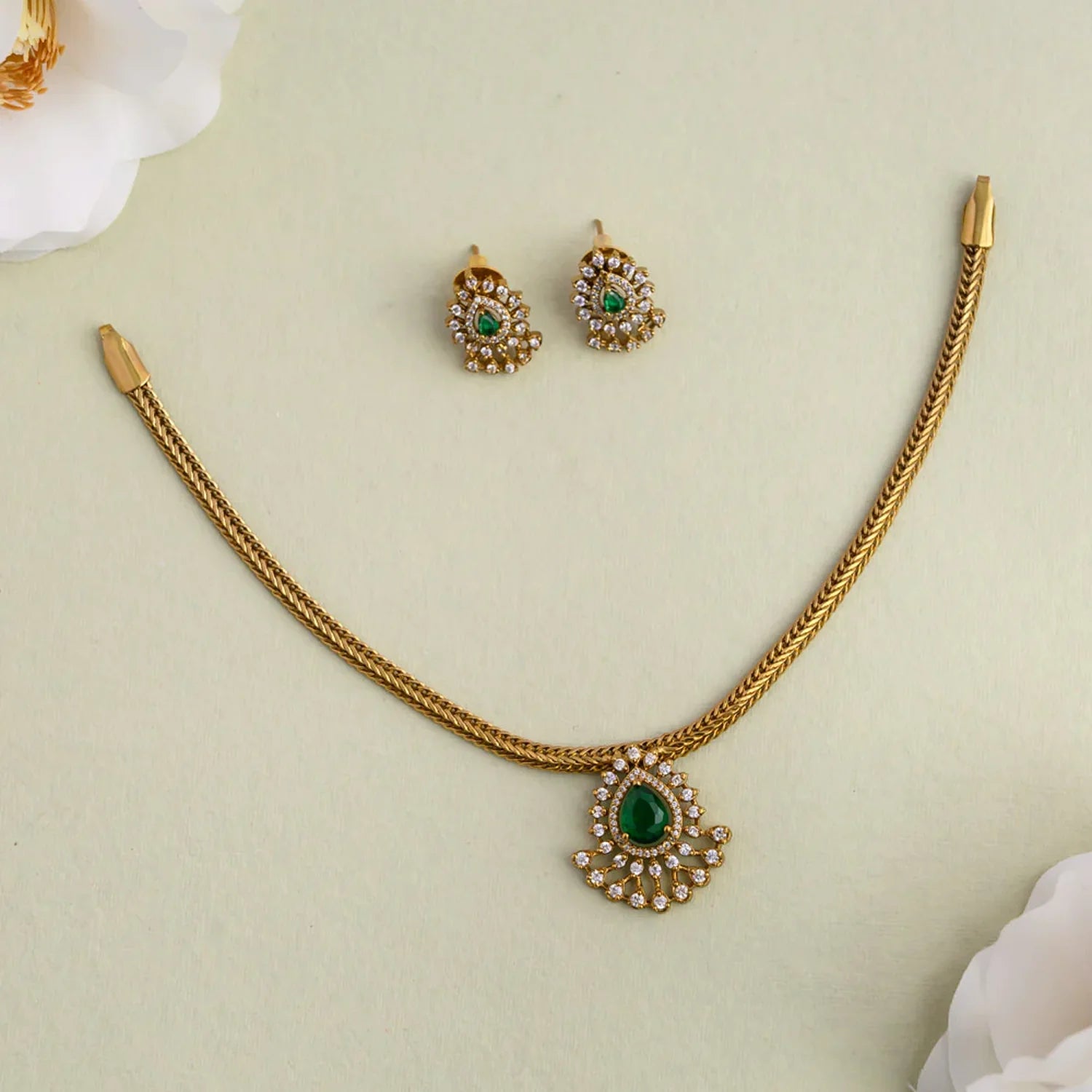 Emerald AD Gold Plated Choker Set with Pendant