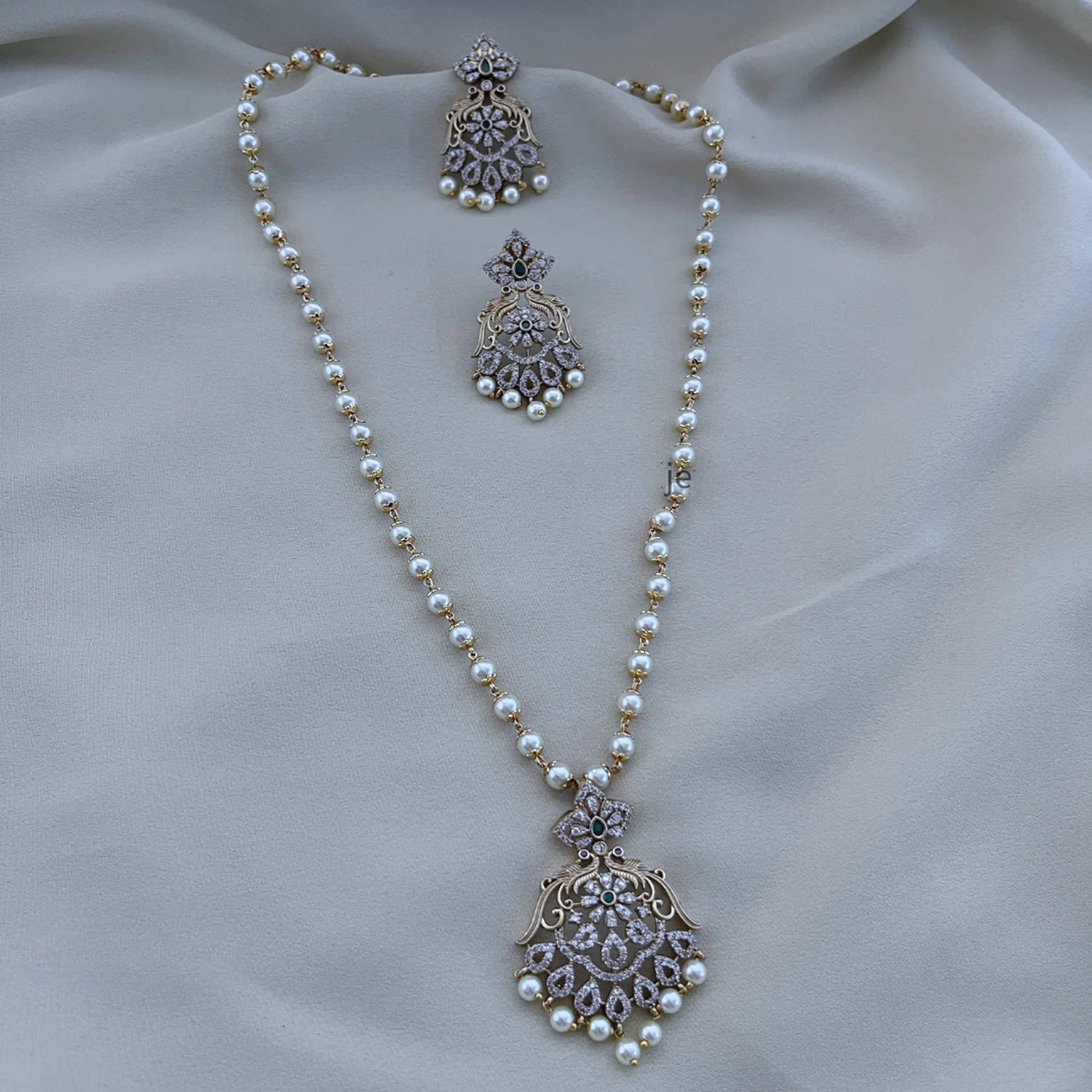 Designer Pearl AD Pendant Necklace Set with Earrings
