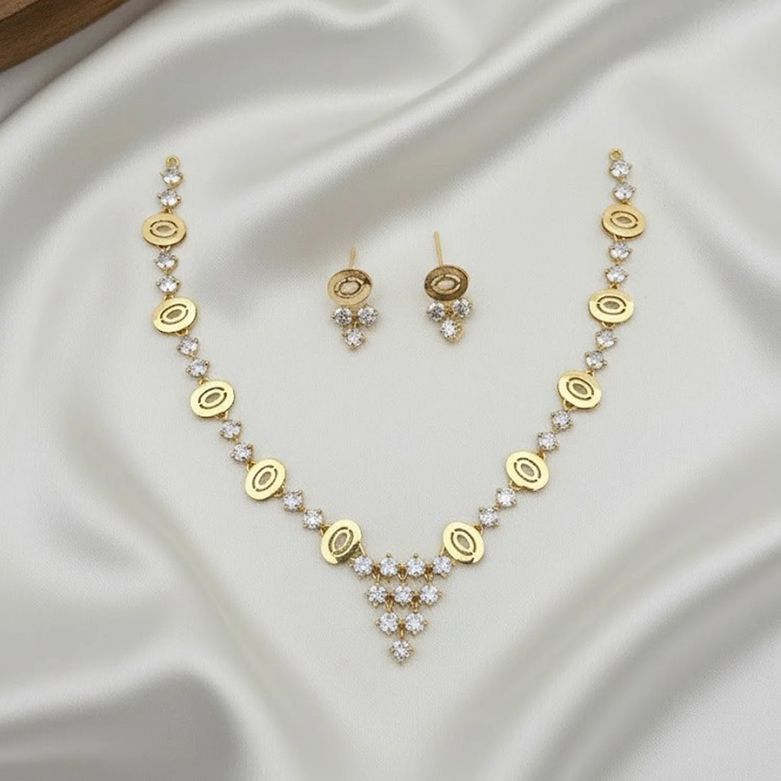 Minimal Gold AD Necklace Set with Drop Pendant