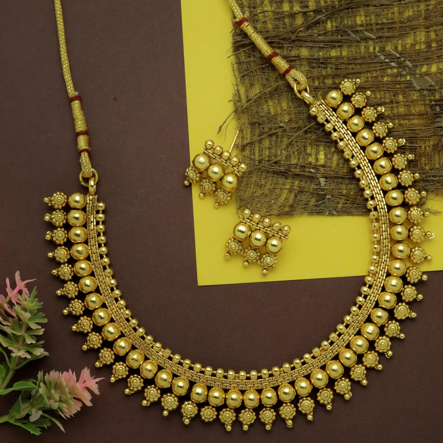 Minimal South Indian Gold Choker Set for Women