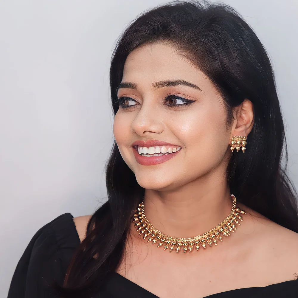 Minimal South Indian Gold Choker Set for Women
