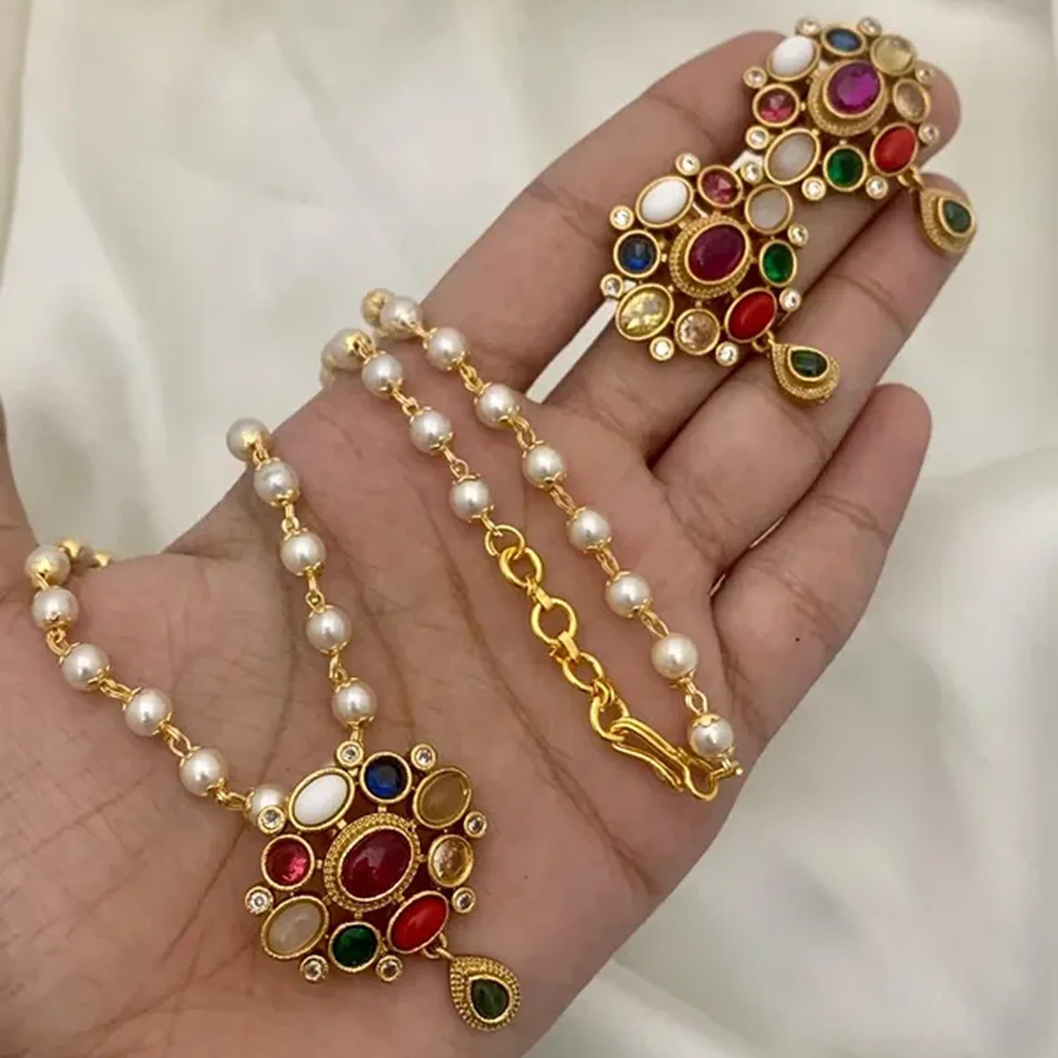 Multicolor Stone Pearl Mala Pendant Set