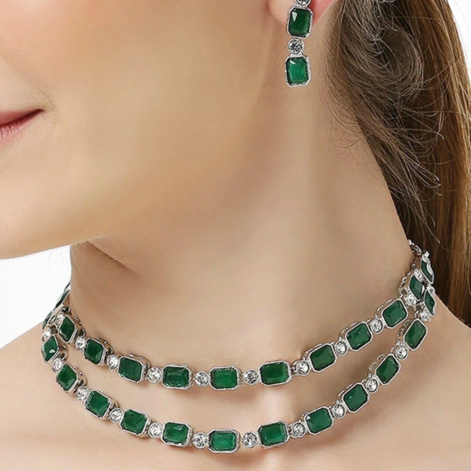 Luxurious Emerald Green South Indian Style Dual-Layer AD Necklace Set