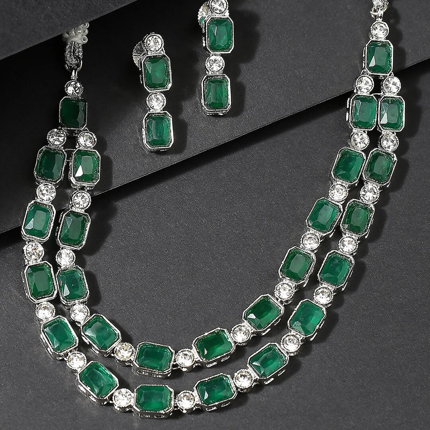 Luxurious Emerald Green South Indian Style Dual-Layer AD Necklace Set